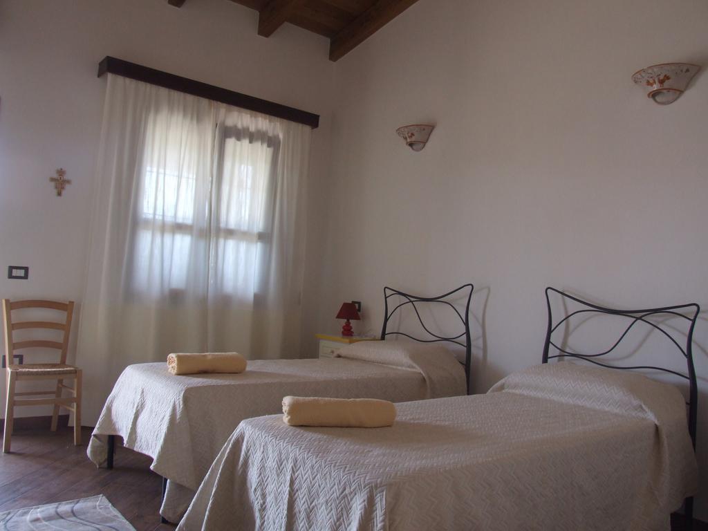 Agriturismo Locoe Oliena Extérieur photo